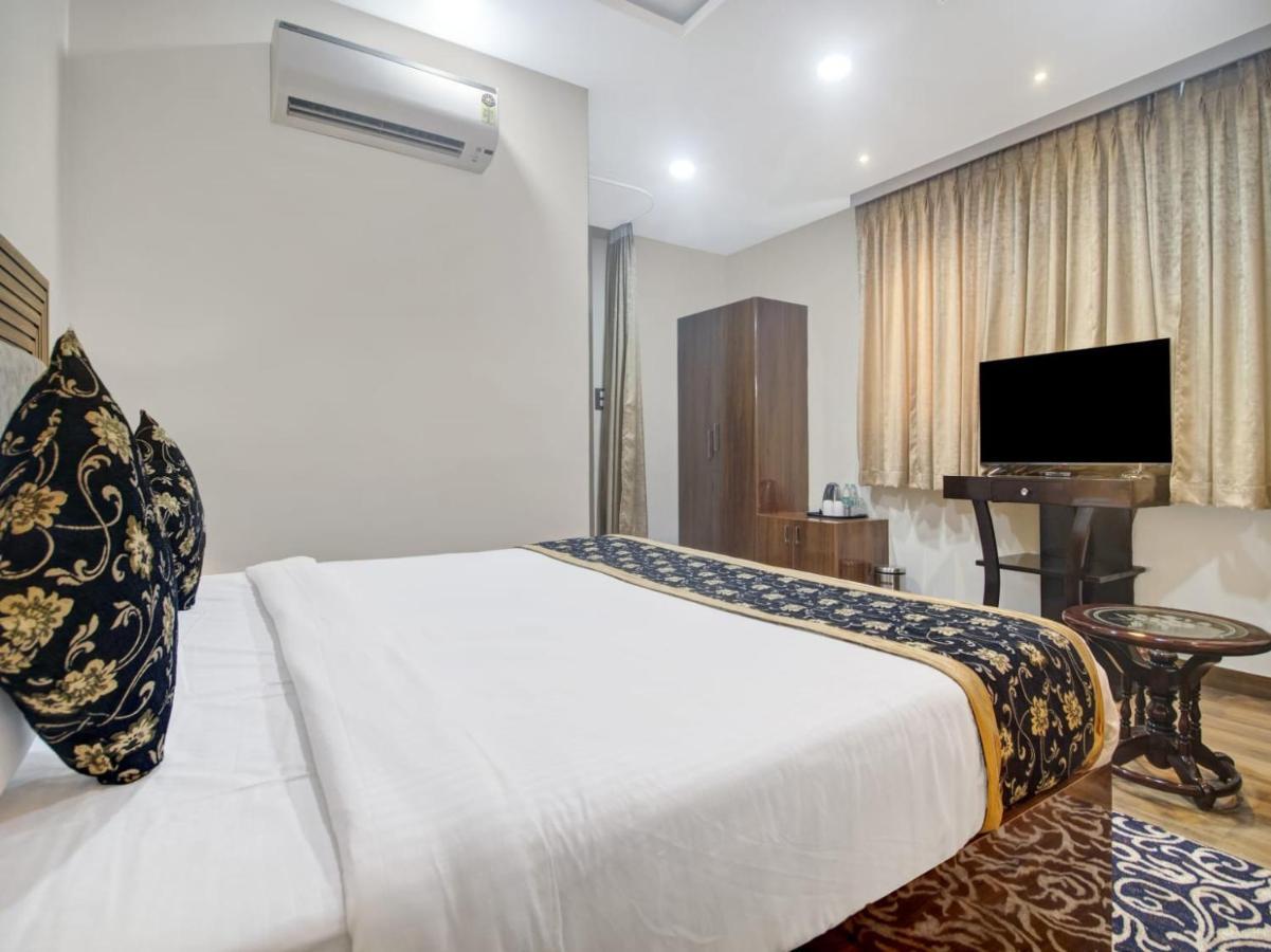 The Superb Hotel Pvt Ltd Hyderabad Exterior photo