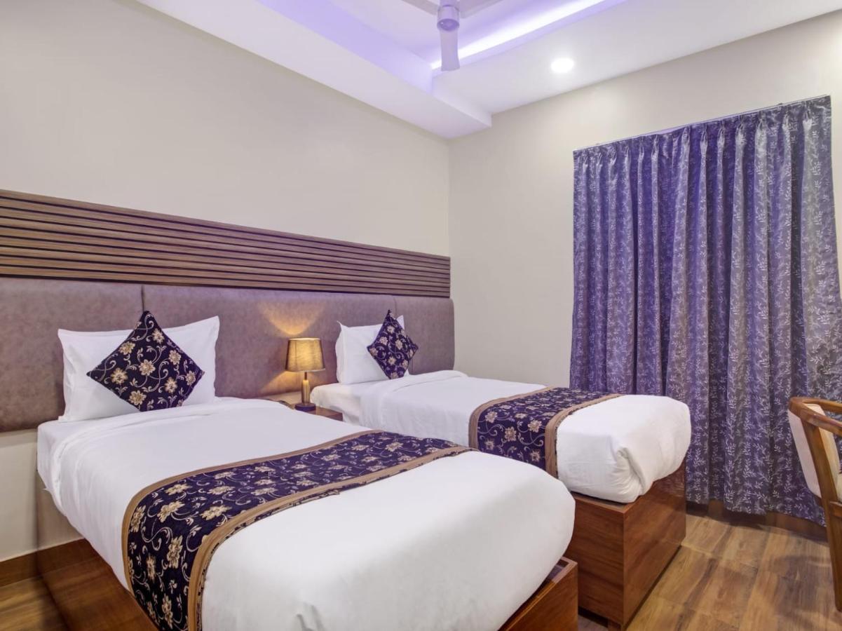 The Superb Hotel Pvt Ltd Hyderabad Exterior photo